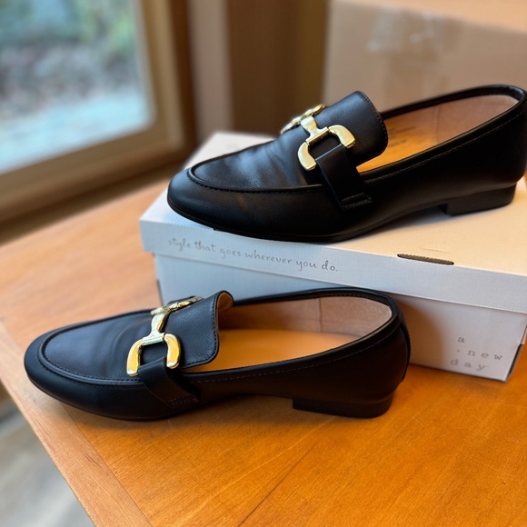 Women's Carolyn Loafers Size 8, A New Day brand, Memory Foam Insole - Picture 3 of 12